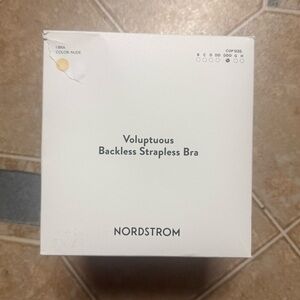 NIB Voluptuous Backless Strapless Bra Size DDD Nude